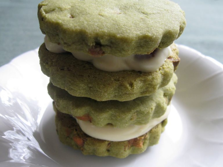 Matcha & Pistachio Butter Biscuits with Rum Raisin White Chocolate Ganache Hiroko's Recipes