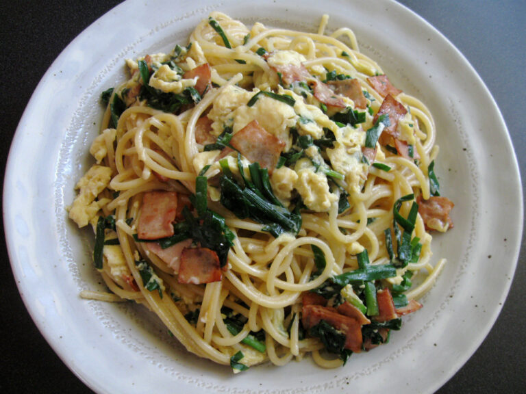 Garlic Chives & Egg Spaghetti Hiroko's Recipes