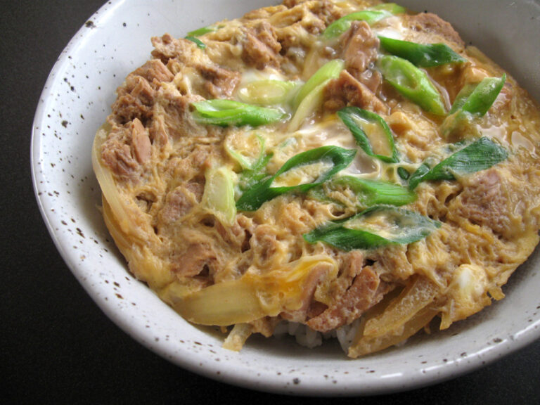Tuna & Egg Rice Bowl Hiroko's Recipes