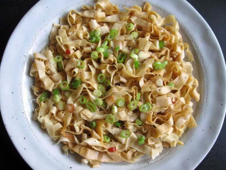 Garlic, Chilli & Soy Sauce Tofu Skin Noodles Hiroko's Recipes